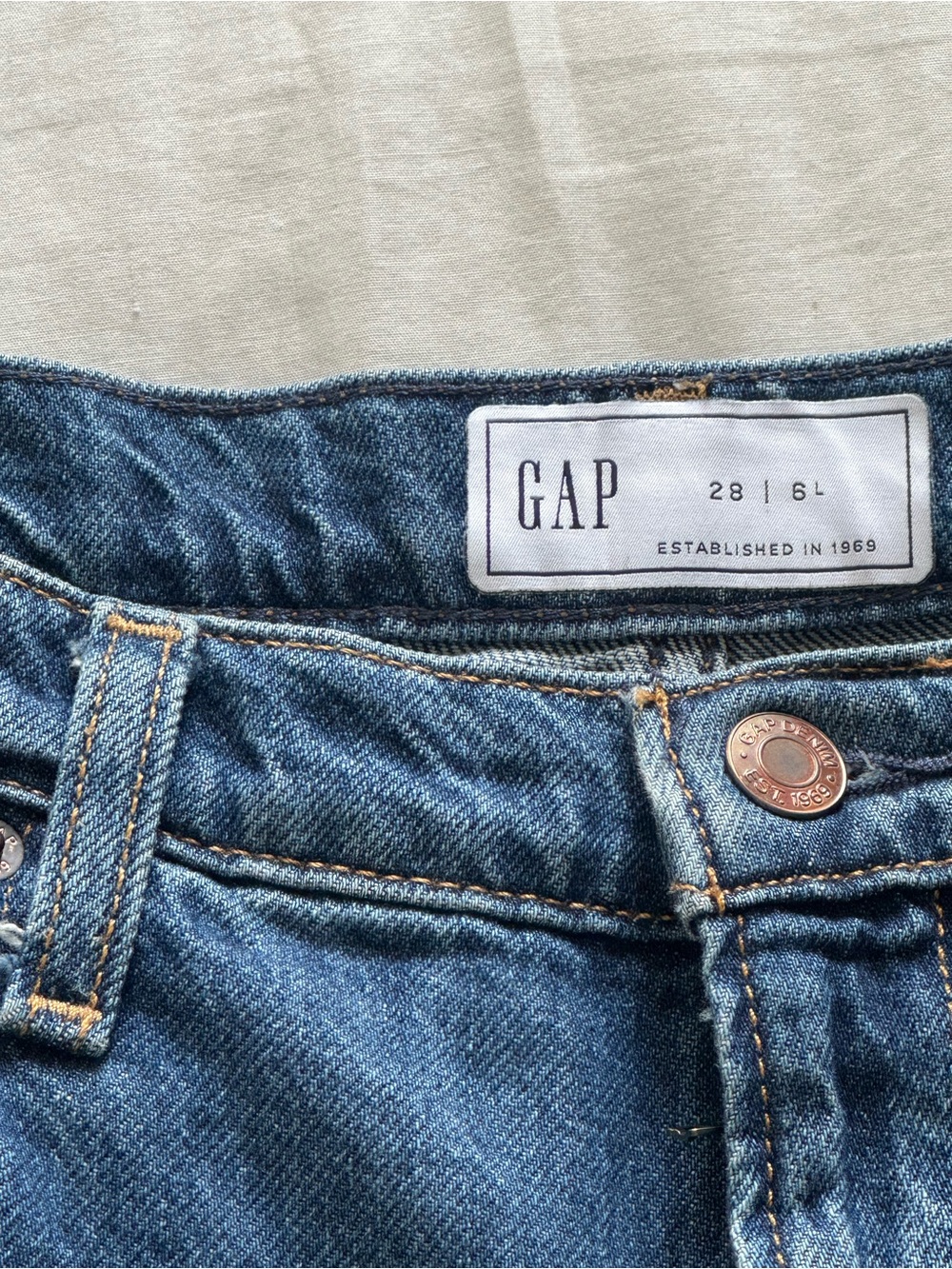 GAP Women's Low Slung Extra Baggy Jeans